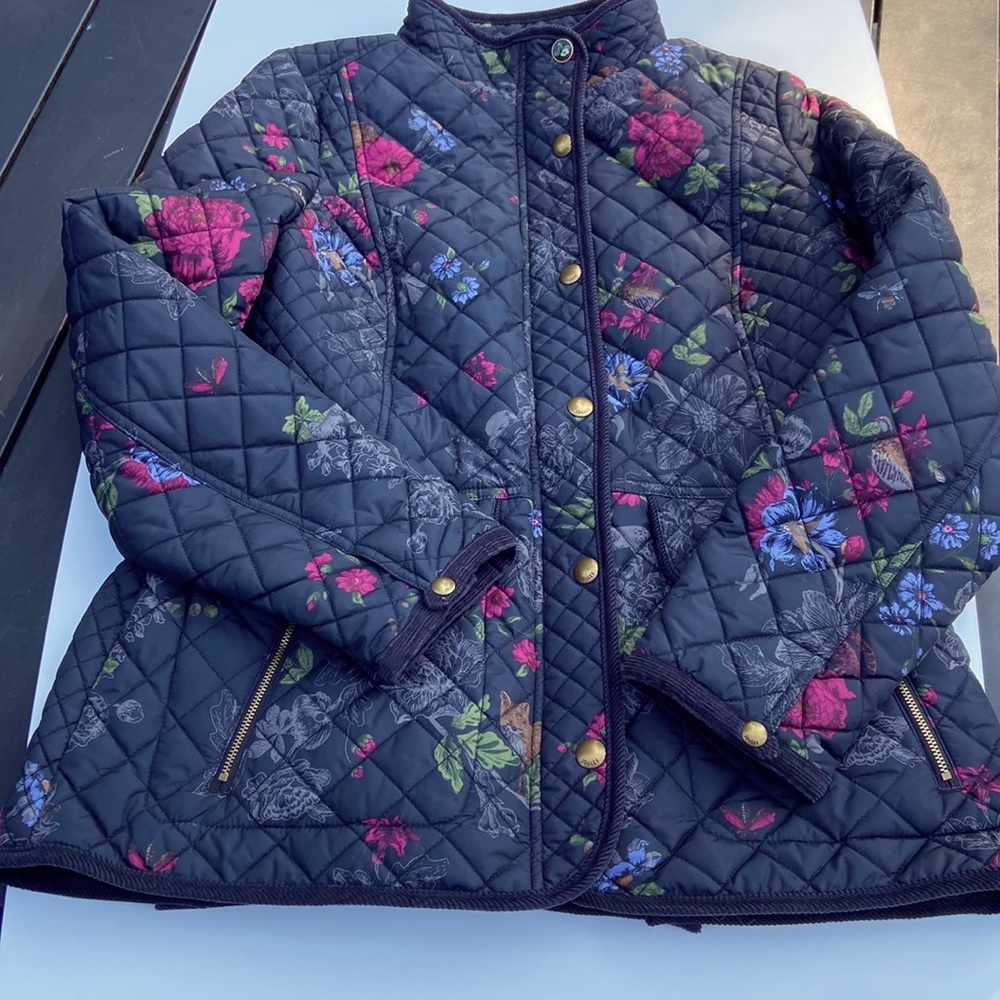 Joules black w/ flowers and wildlife prints quilted zip and snap front coat 12